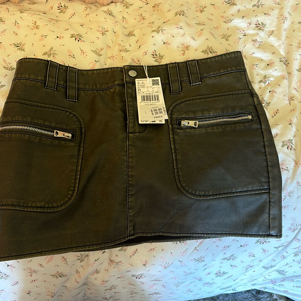Leather greenish skirt never worn M from mango